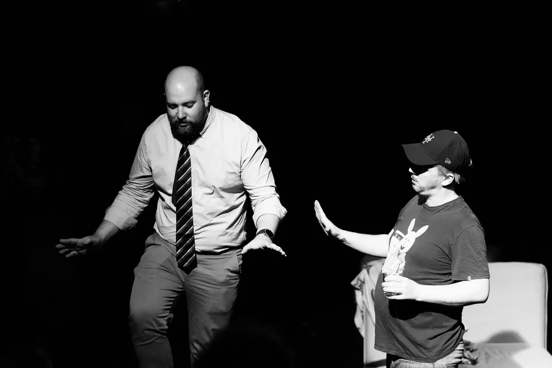 Physical comedy beat, black and white